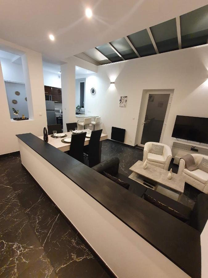 Appartamento LA FORTERESSE - Jacuzzi/Sauna - Centre Historique Rouen Esterno foto